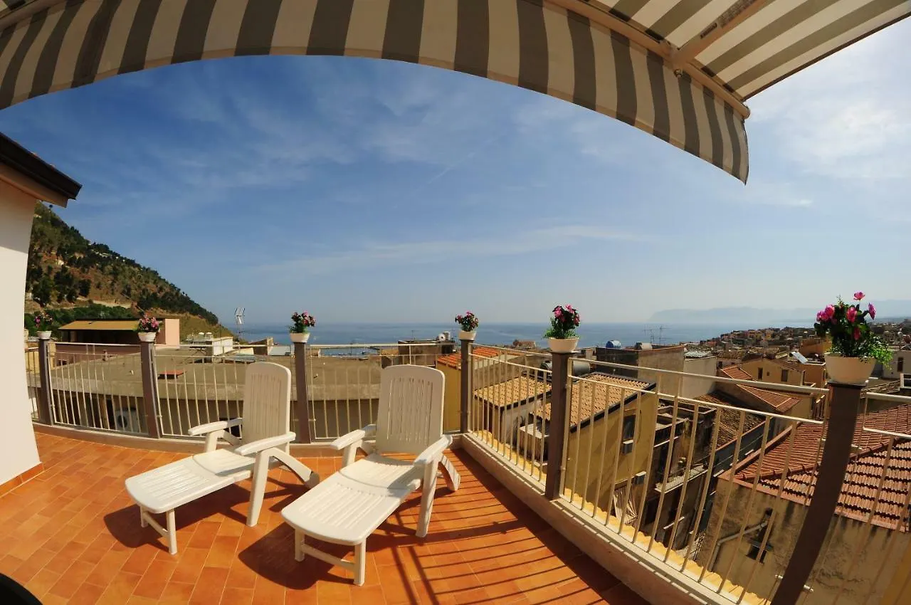 Le Sette Meraviglie Castellammare del Golfo 0*,