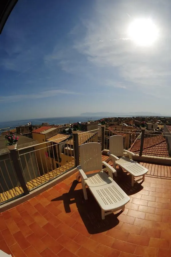 Le Sette Meraviglie Castellammare del Golfo 0*,