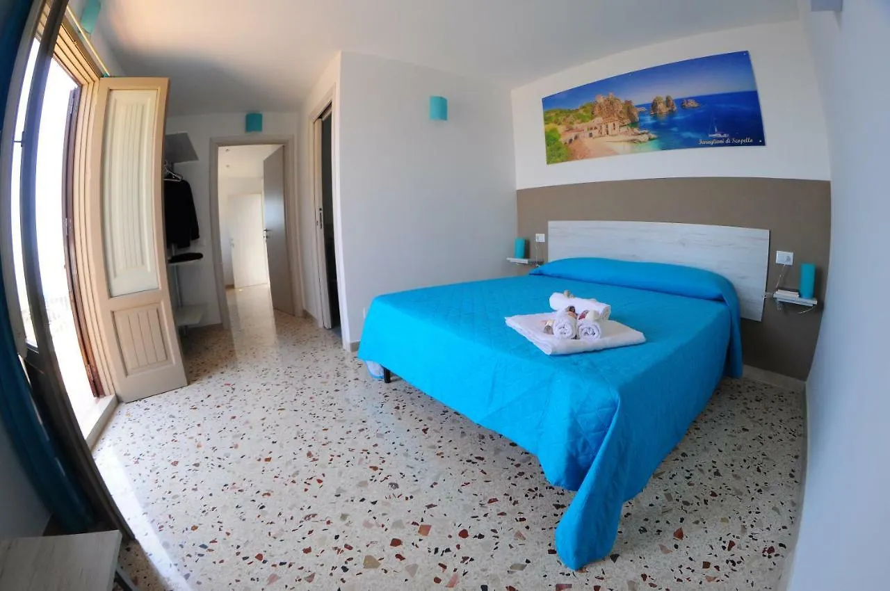 Le Sette Meraviglie Castellammare del Golfo 0*,
